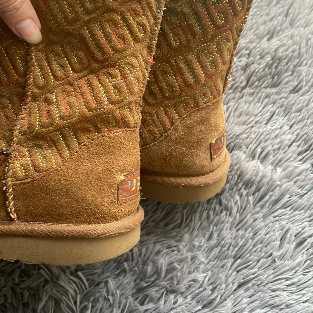 UGG Kids' Classic II Graphic Stitch Short Boot